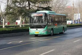 ​1月12日起，郑州公交推出首批30条定时定点线路，乘客可“掐点”乘车？图片