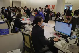 杭州这个出入境办证大厅最近“爆满”，送一份办理攻略给大家图片