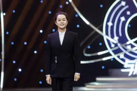 抖音最早的越剧男主播闽越风：二十年坎坷路，没有舞台就创造舞台图片