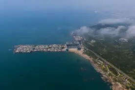 沉寂六年，乡林集团成都涵碧楼重启，青岛别墅群曾因违建被拆图片