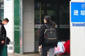 福州火车站开行今年首趟务工返乡专列图片