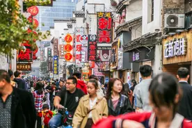 服务商户超40万， 餐饮SaaS巨头“哗啦啦”为何难提现？图片