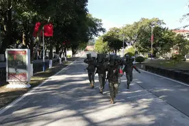 东南方向，渡海登岛，这场演练超逼真！图片