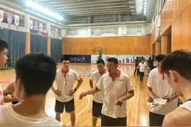 广泛选材、动态竞争、争创佳绩——中国男篮二队主教练韩登谈U19世界杯备战图片