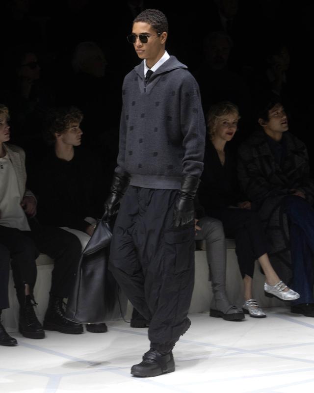 ��������ߣ�������װ�ܡ���������¡�������Ʒ��ʱװ��(2)