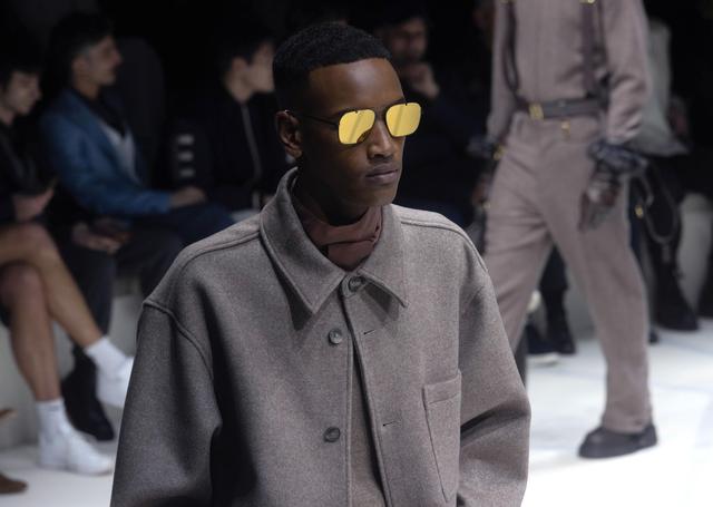 ��������ߣ�������װ�ܡ���������¡�������Ʒ��ʱװ��(2)