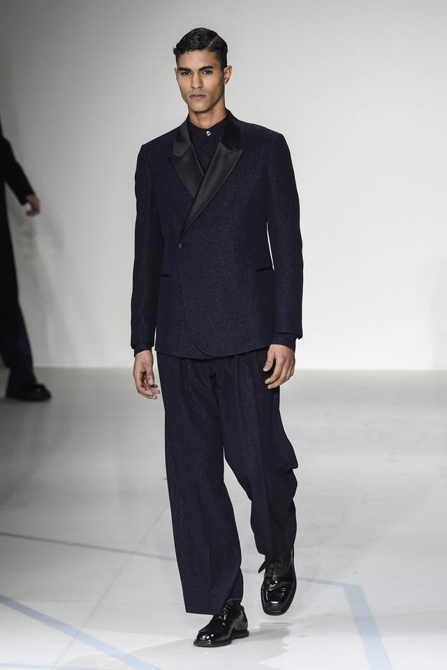 ��������ߣ�������װ�ܡ���������¡�������Ʒ��ʱװ��(2)