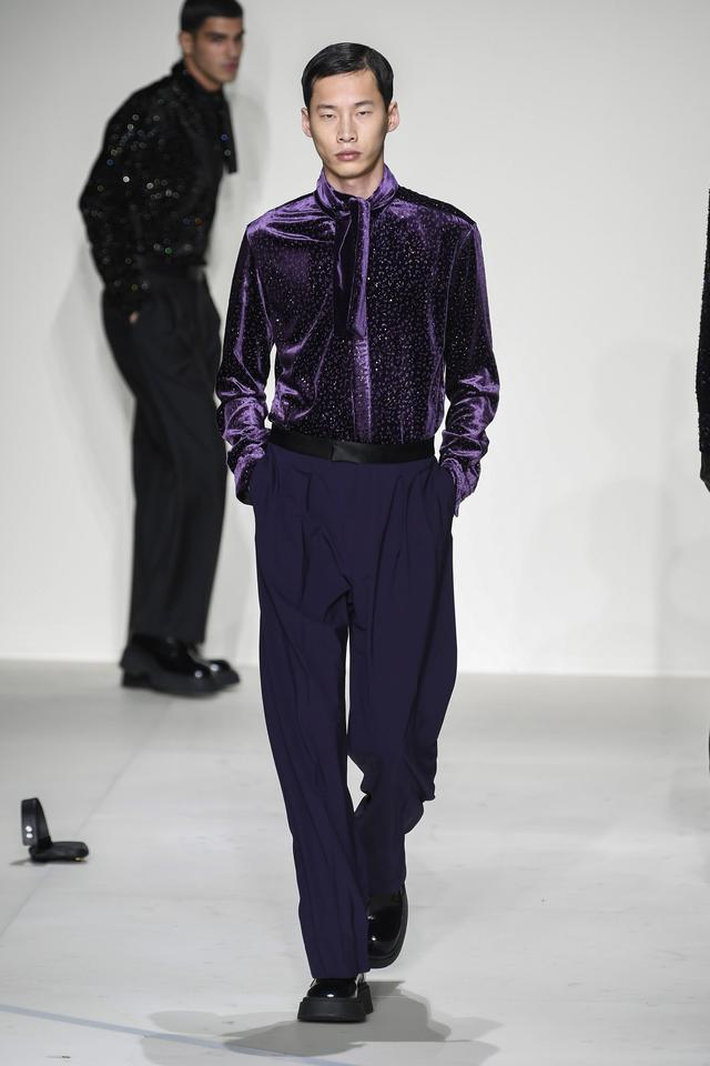 ��������ߣ�������װ�ܡ���������¡�������Ʒ��ʱװ��(2)