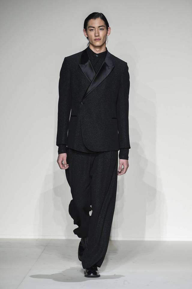 ��������ߣ�������װ�ܡ���������¡�������Ʒ��ʱװ��(2)