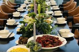 雷健：陌生人饭局图片