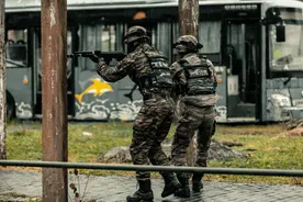 武警江苏总队常州支队组织特战队员开展实战化课目训练图片