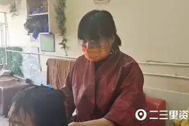 开理发店28年顾客络绎不绝，她说顾客的信赖让她很满足图片