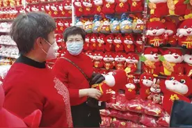 “萌兔”玩具“闹”新春图片