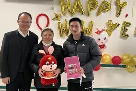 武汉市武昌医院中西医结合治面瘫，爱美女子恢复如初图片
