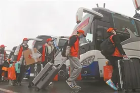 真金白银花样“留人”
“逆向招工”提前破局图片