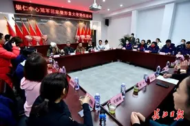 6位冠军“回家看老家变新家”，传薪火受聘形象大使图片