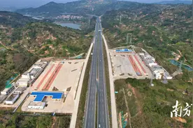 即日起汕湛高速公路和平服务区正式开通运营图片