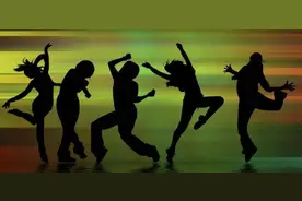 跟着律动摇摆，随着生活起舞 | 睡前聊一会儿图片