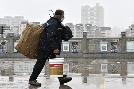 回家的意义｜重重行囊，背回一片心意图片