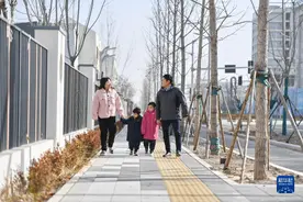 新春走基层丨相聚在雄安工地——四口之家的“反向团圆”图片