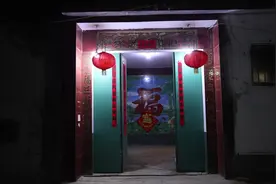 济宁汶上脱口秀演员徐志胜首登春晚 家人电视机前为其加油鼓劲图片