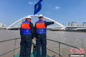 （新春走基层）藏族青年的水上春节：“格桑花”盛开在东海之滨图片