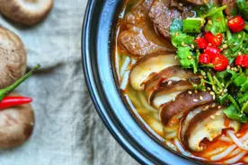 过年千万不能吃太饱！不光变胖，还有这6种危害！图片