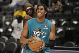 助攻新高！杰登-艾维全场得到12分4篮板11助攻2抢断图片