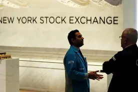 纽交所大规模停牌！几十只股票出现异常大幅波动图片