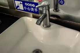 可用热水洗手，汉阳这座公厕有点“暖”图片
