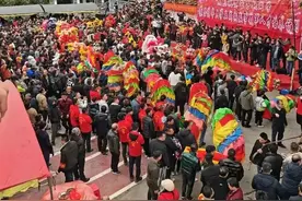 央媒关注｜舞狮庆贺！博白籍14岁初中生保送清华，广西首例~图片