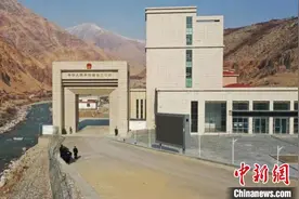 西藏普兰口岸近十年来检查出入境人员26万余人次图片