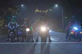 《狂飙》高启强父子飙摩托车，这要是在杭州会怎样？杭州高速交警最新提醒来了图片