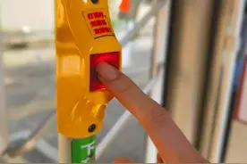 下车请按铃，无人上下车不再“刹一脚” 成都将上线“响应停靠公交”图片