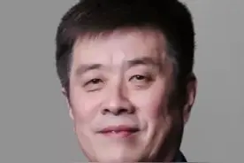 本周五上午，山东省血管外科著名专家张曙光到泰安市中医医院坐诊图片