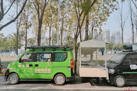 三色路夜市明起回归！商家“凭证摆摊”，摊位音量有限制，不能用明火重油烟图片