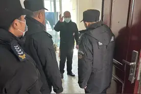 松江一小区居民水表被冻裂，多方联合紧急抢修7小时恢复通水图片