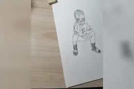 6岁男孩给爷爷画像和本人“神似”，妈妈：他从网上自学的图片