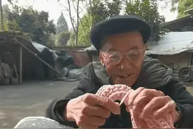 “孙女，好看不？”网友：这礼物真好！有一个几百个月大的宝宝也想拥有……图片