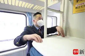 关注春运｜“老郑”的最后一个春运：有一种责任叫“ 站好最后一班岗”图片