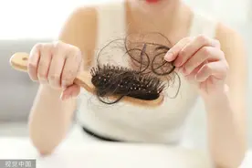 脱发与频繁洗头真的有关系吗？脱发怎么选洗发水？图片