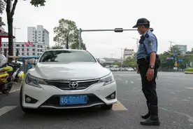 下周一起，深圳恢复“外地车限制通行”政策图片