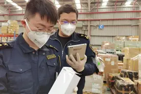 美国爱不爱中国货？实证在浦东机场：跨境电商出口包裹日均40万+，四成赴美图片