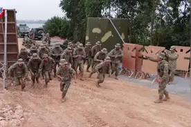 全程高燃！海军陆战队海陆空狙杀混剪图片
