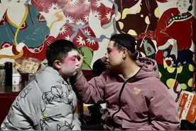 “踩着高跷出国门”——百年高跷队“90后”传承人的新年心愿图片