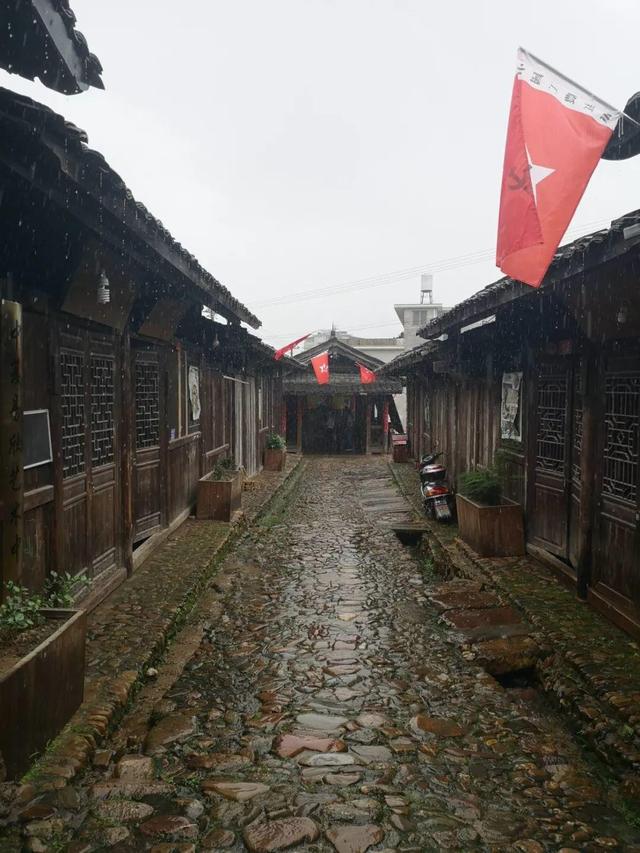 80多年前的他们垫“增高垫”，只为够得上能当红军的那条线……