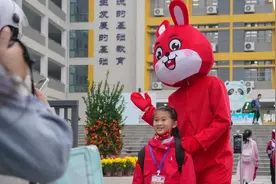 春暖花开少年归，广州中小学、幼儿园今天开学啦图片