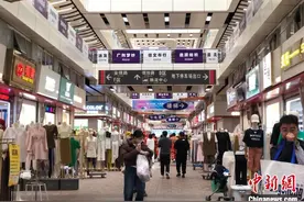 探访广州“制衣村”：街头再现招工热 工厂迎来“开门红”图片
