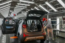 “国补”退出，新政接力，新能源汽车产销能否维持高增长图片