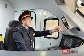 武汉“网红”火车司机的春运时光图片